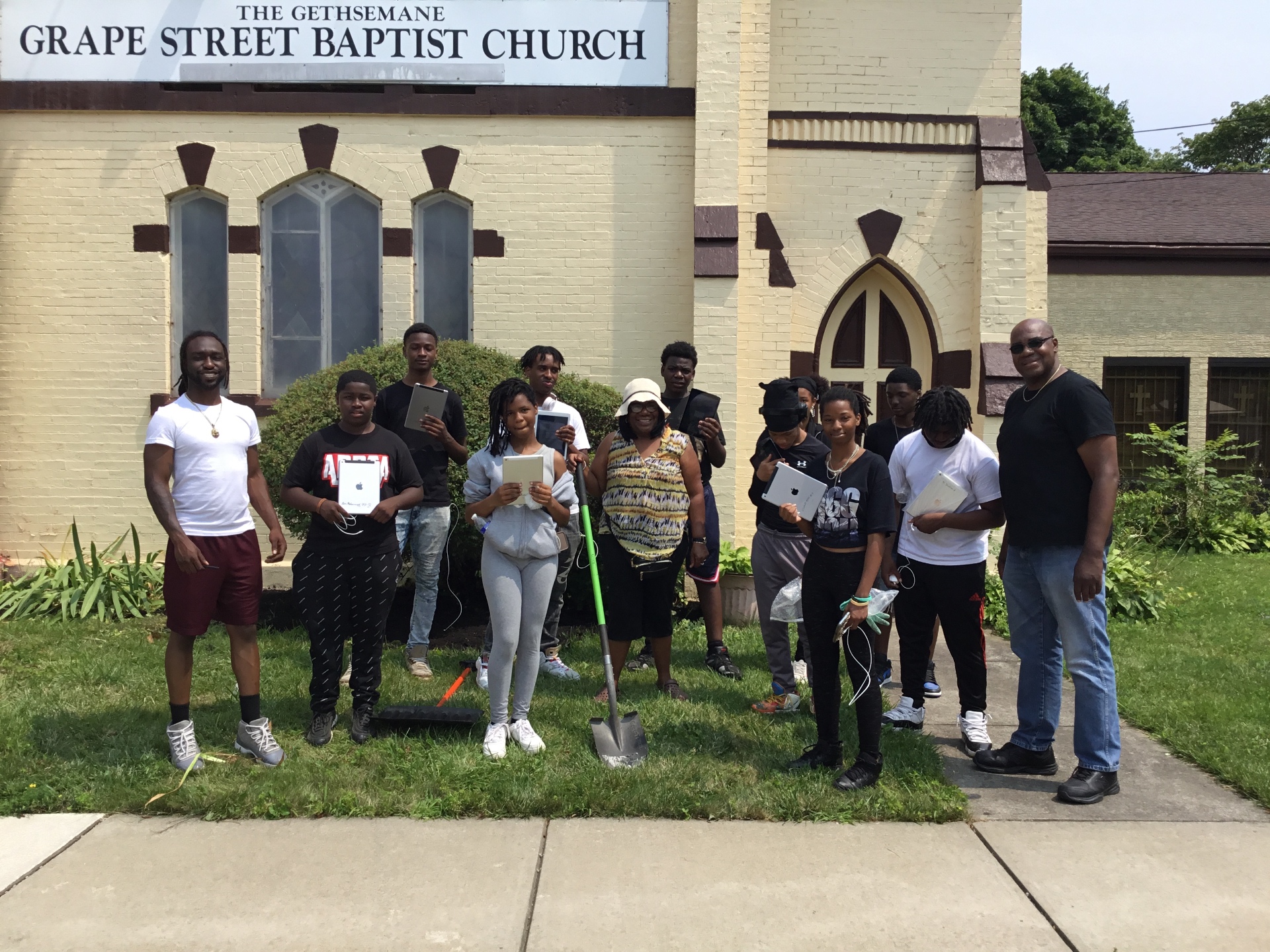Group photo at Gethsemane Grape Street Baptist Church outreach